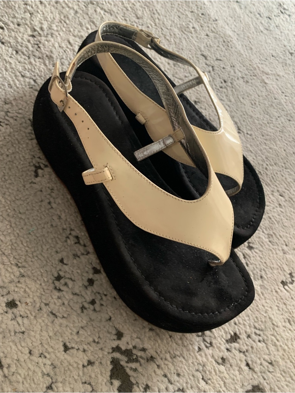Bernardo Cream Patent Slingback Thong Sandals with Black Footbed